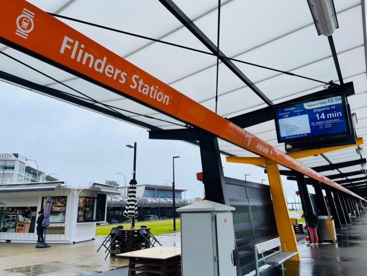 一張含有 文字, 天空, 戶外, 機場 的圖片
自動產生的描述